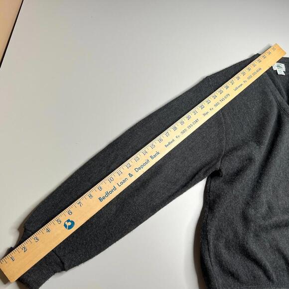 Vintage IZOD Lacoste V-Neck Sweater Men’s L Gray USA Made 100% Orlon Pullover - Picture 4 of 10